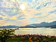 云安区都杨镇湾边村：“五一”假期变身文旅热土 奏响乡村振兴协奏曲