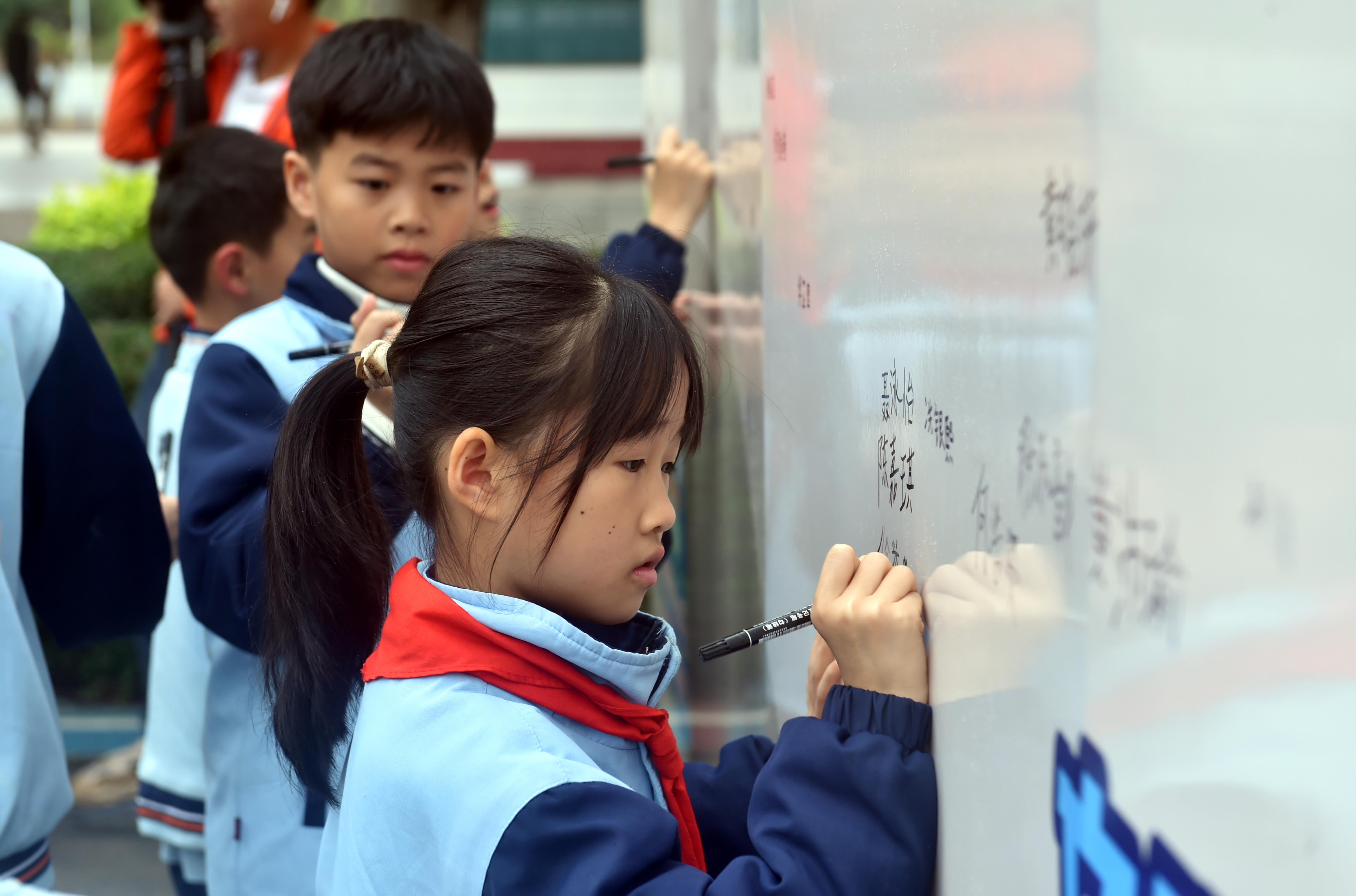 交通安全签名活动 交通安全签名活动