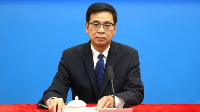 视频 | 云浮市民政局局长练立庆：养老、教育、医疗、就业齐发力，持续提升民生保障