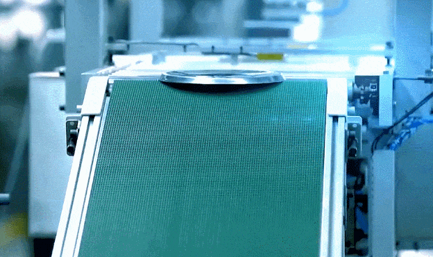 凌丰集团自动化智能车间。图源新兴融媒