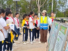 云浮学子沉浸式“解锁”气象奥秘