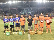 粤超云浮主场对战江门赛场上演特色好物互换